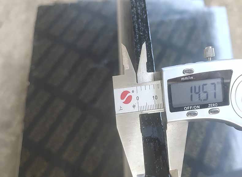 價(jià)格穩(wěn)定、受歡迎的廣西清水模板